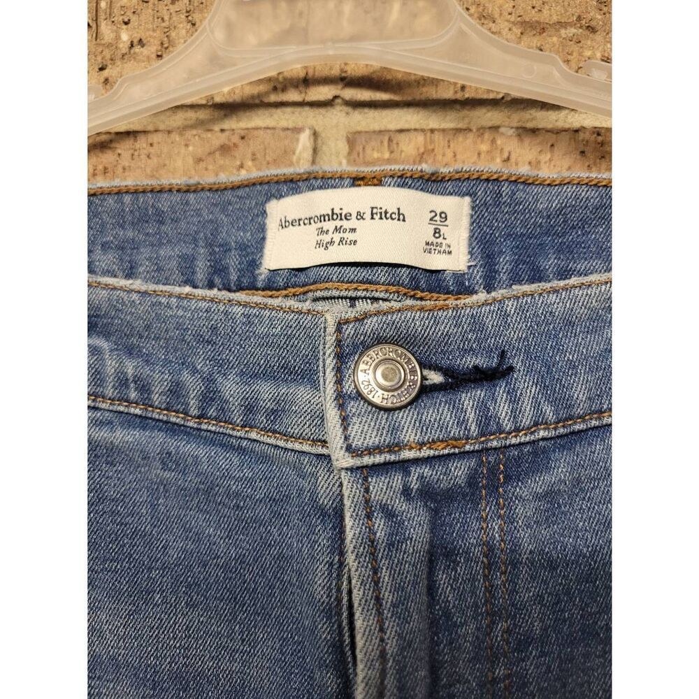 Abercrombie and Fitch The Mom High Rise Jeans, Women's 29/8L - Picture 2 of 4